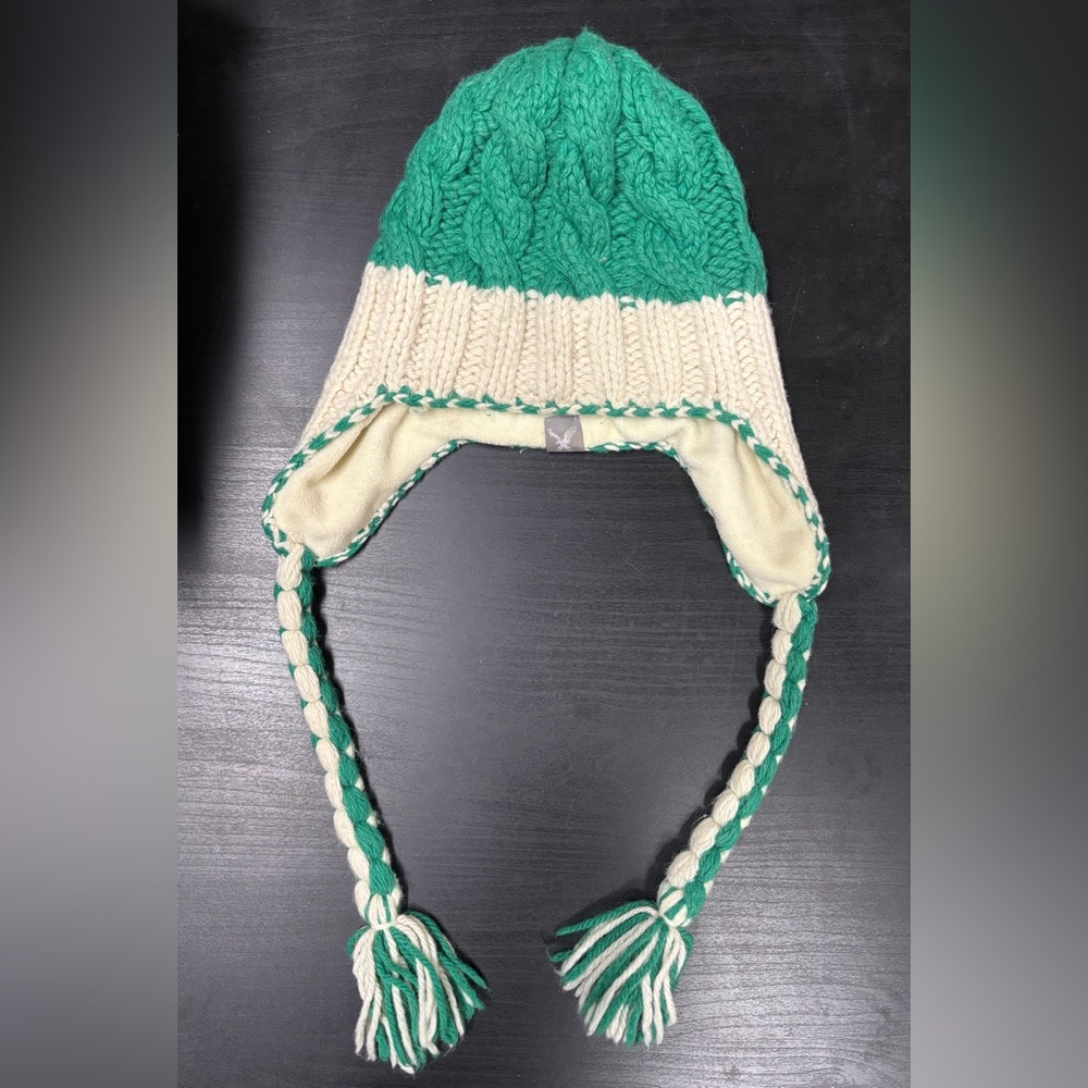 American Eagle Outfitters Green and Cream Wool Knit Winter Hat